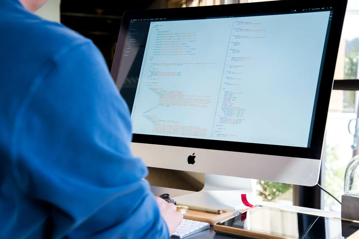 How to Set Up an Ergonomic Home Office in a Small UK Flat